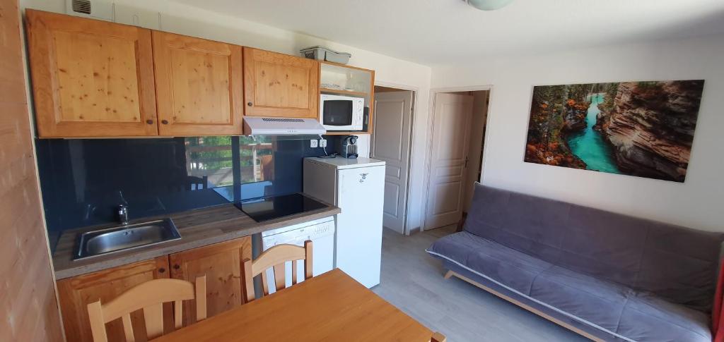 Appartement 3 etoiles 6 personnes les Orres 1800 appartement pied des pistes 7