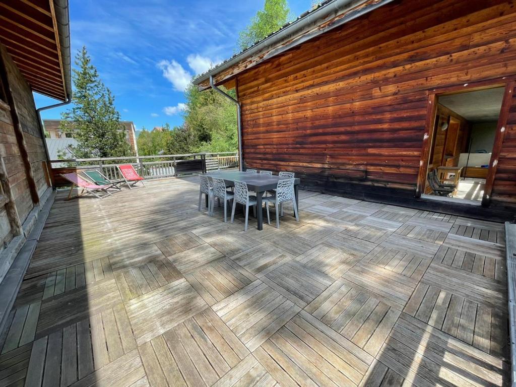 Appartement 4 chambres avec grande terrasse appartement pied des pistes 15