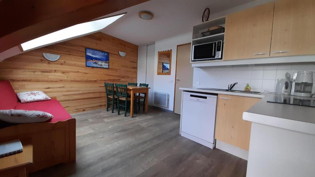 Appartement 42M² pour 46 personnes a VALMEINIER 1800 appartement pied des pistes 3