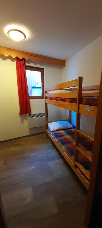 Appartement 42M² pour 46 personnes a VALMEINIER 1800 appartement pied des pistes 7