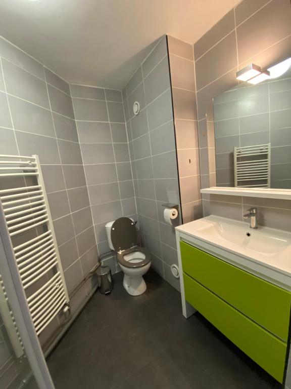 Appartement 5 Personnes au pied des pistes WIFI appartement pied des pistes 6