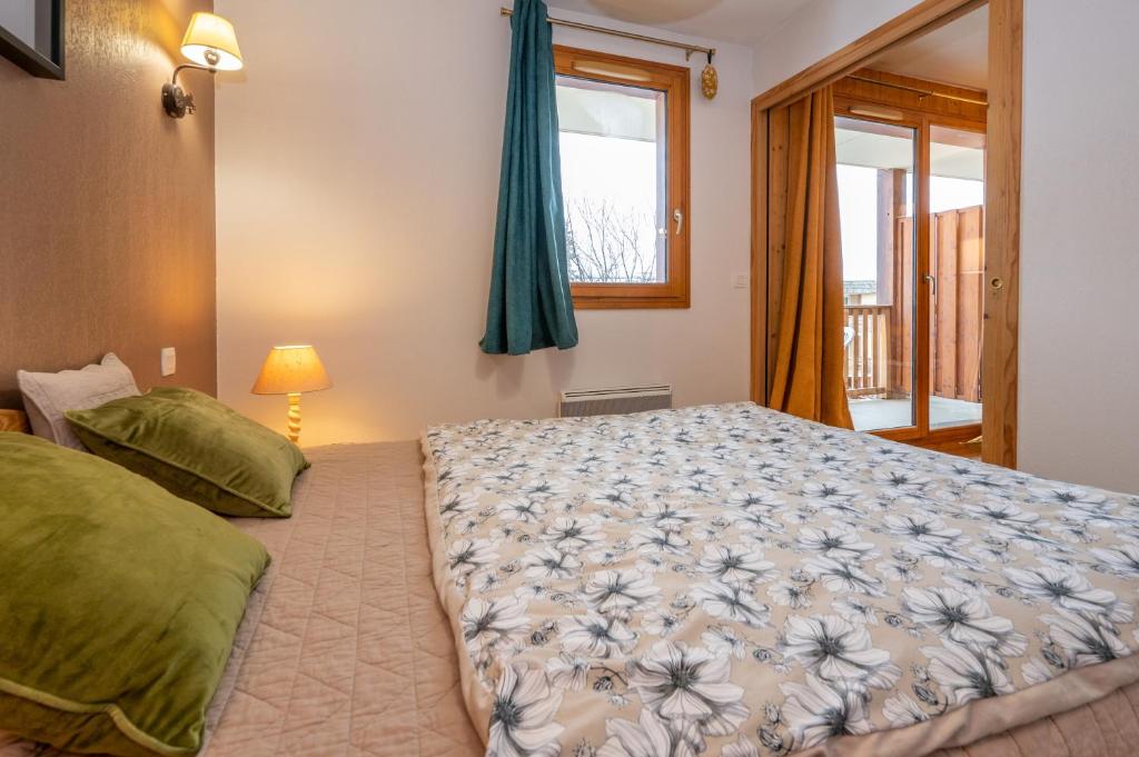 Appartement 6 couchages au pied des pistes a Orcieres 2 chambres balcon et parking couvert appartement pied des pistes 1