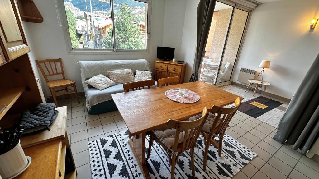 Appartement Centre Ville pied de piste Briancon appartement pied des pistes 4