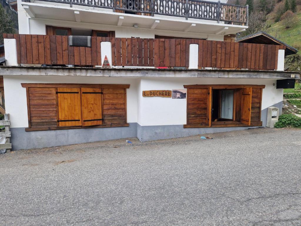 Appartement La Duchere Le Plan la Giettaz massif des Aravis appartement pied des pistes 11