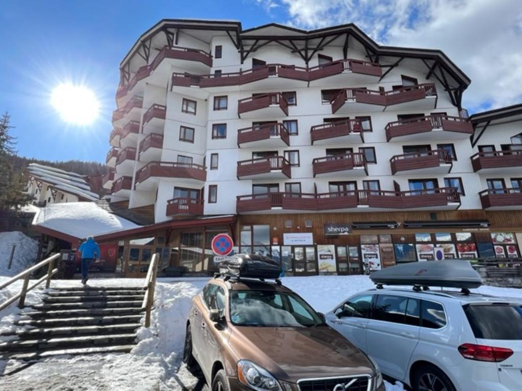 Appartement La Tania 2 pieces garage dans chalet pied pistes appartement pied des pistes