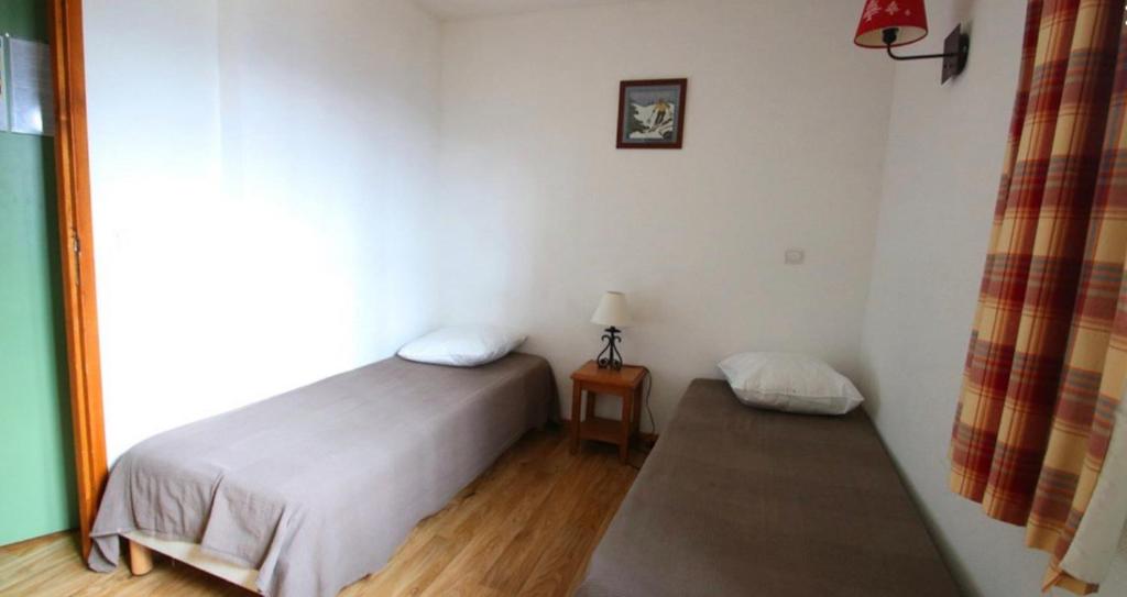 Appartement Montagne Puy Saint Vincent 1800 Residence Dame Blanche 3 etoiles appartement pied des pistes 13