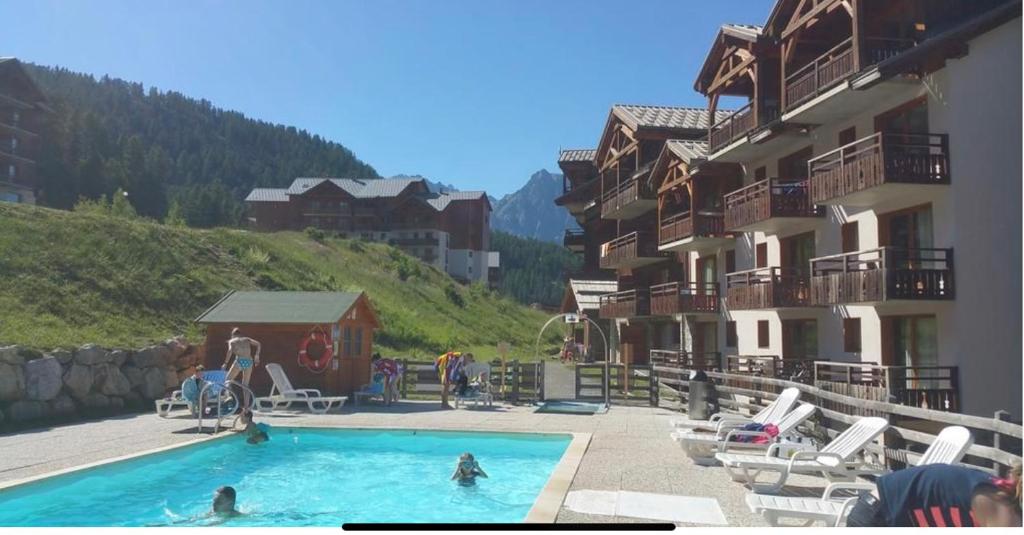 Appartement Montagne Puy Saint Vincent 1800 Residence Dame Blanche 3 etoiles appartement pied des pistes 3