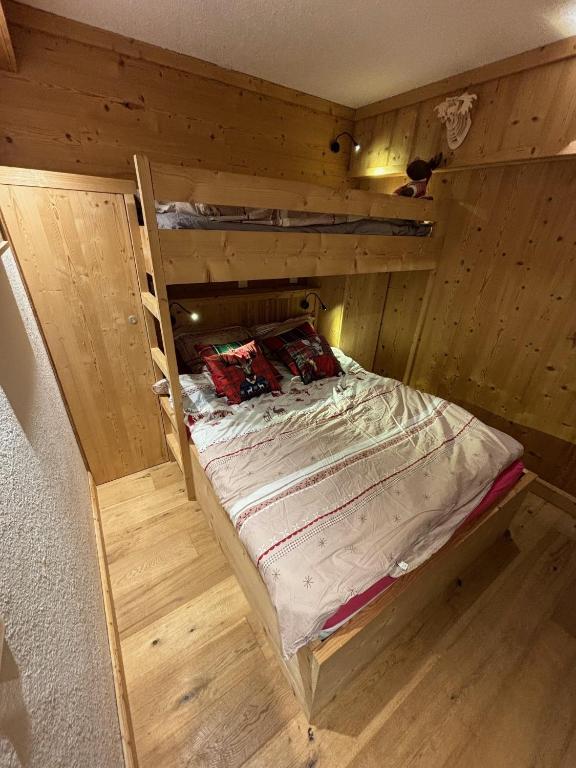 Appartement Montgenevre proche piste Chalvet appartement pied des pistes 11