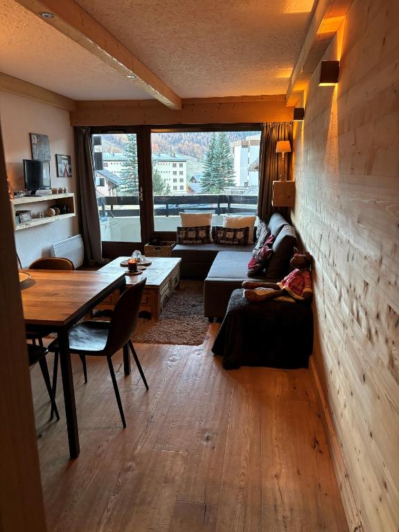 Appartement Montgenevre proche piste Chalvet appartement pied des pistes 8