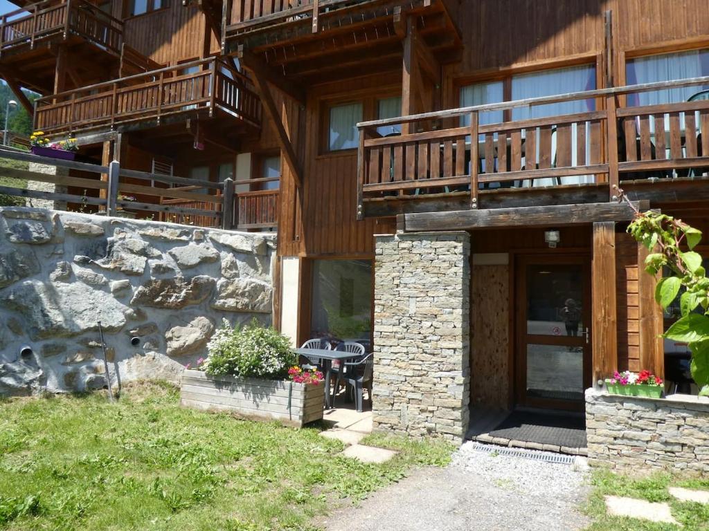 Appartement Puy Saint Vincent 1800 6 personnes appartement pied des pistes 11