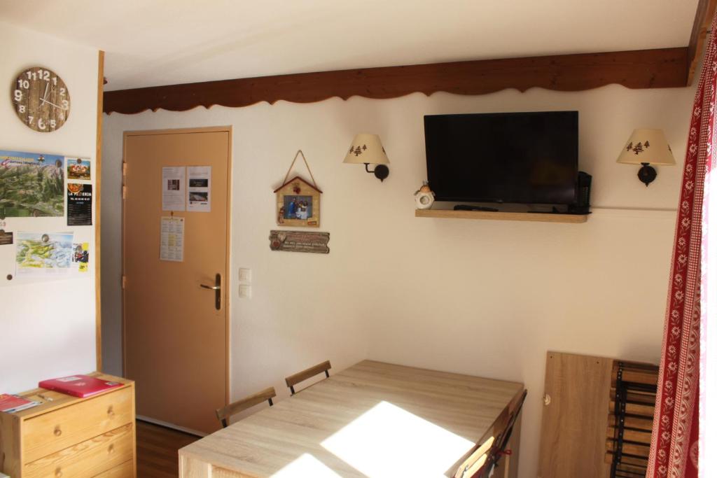 Appartement Puy Saint Vincent 1800 6 personnes appartement pied des pistes 12