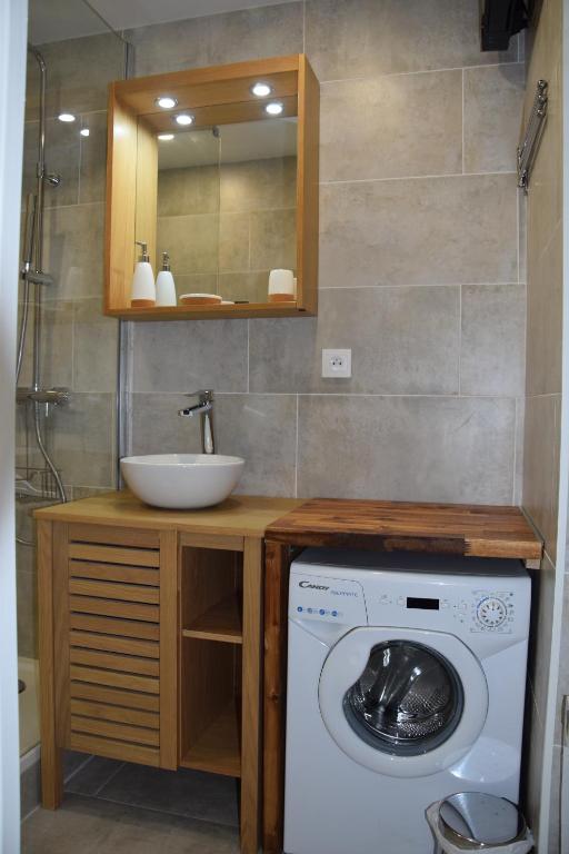 Appartement Studio renove le Corbier 4 personnes 22m2 domaine les Sybelles Classe 2 etoiles label qualite le corbier appartement pied des pistes 2