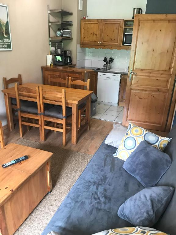 Appartement T2cabine independante au depart des telecabines Saint GervaisBettexMont dArbois appartement pied des pistes 17