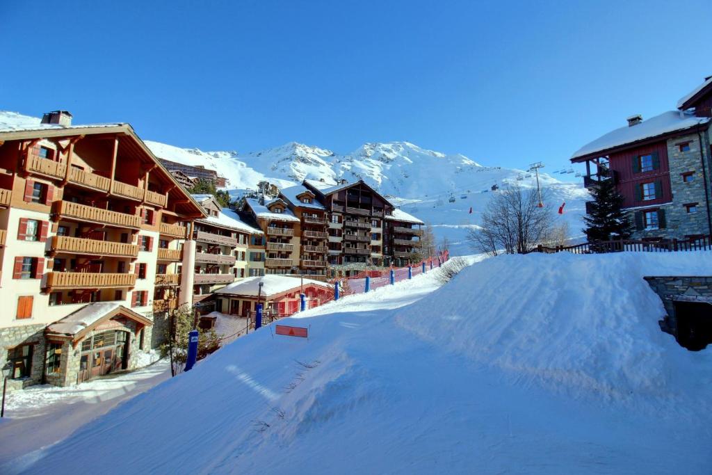 Appartement T3 ARC 1950 skis aux pieds Sauna Hammam Jacuzzi appartement pied des pistes 15