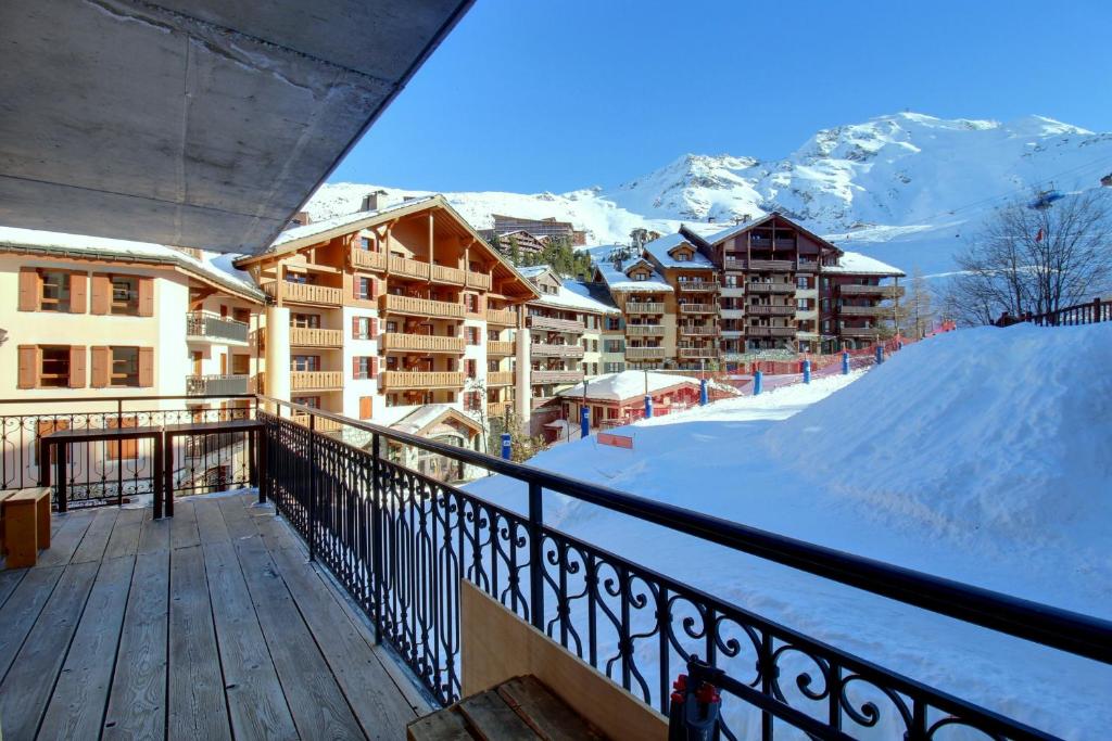 Appartement T3 ARC 1950 skis aux pieds Sauna Hammam Jacuzzi appartement pied des pistes