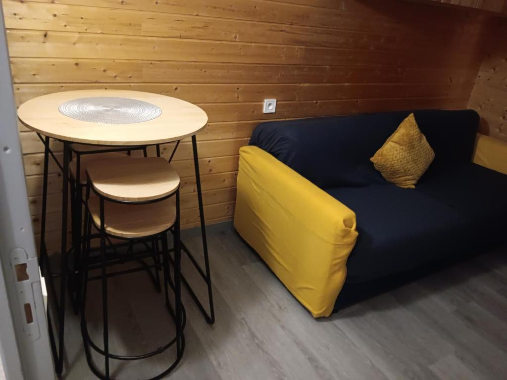 Appartement Valfrejus Les Melezets1 21m2 centre station appartement pied des pistes 16