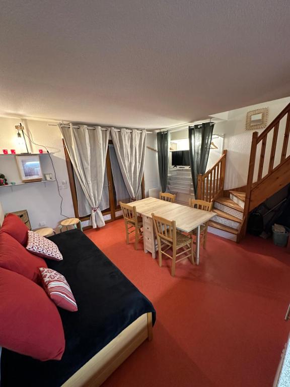 Appartement de 32m² au coeur de la Joue du Loup appartement pied des pistes 11