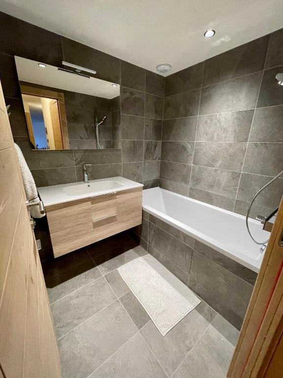 Appartement de standing plein centre station 50m des pistes appartement pied des pistes 7