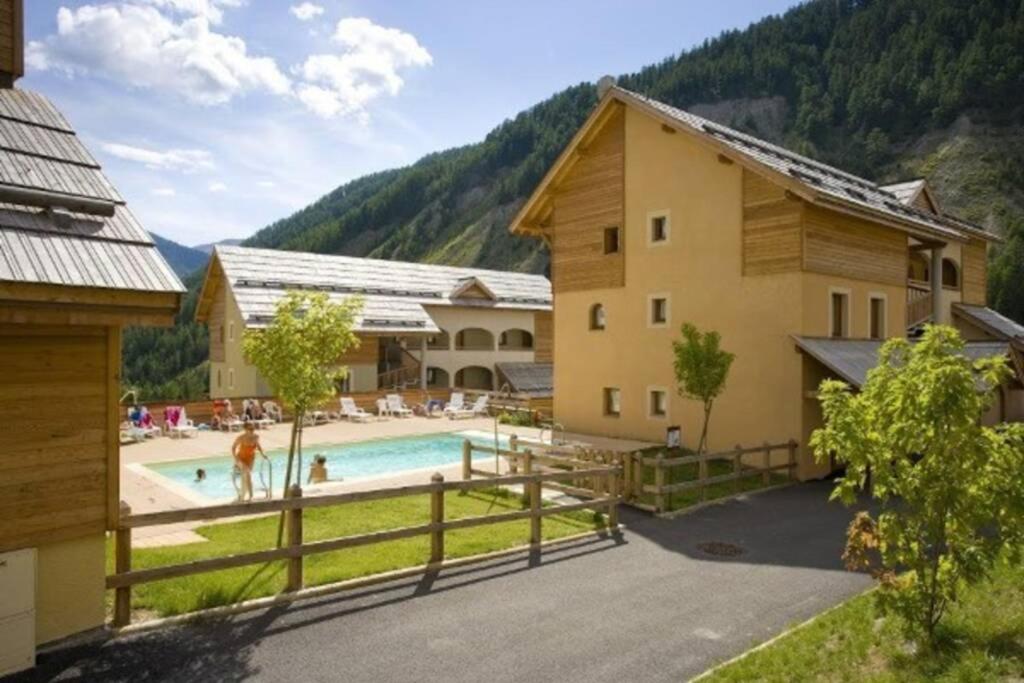 Appartement en plein coeur du Queyras Les Granges dArvieux appartement pied des pistes 4