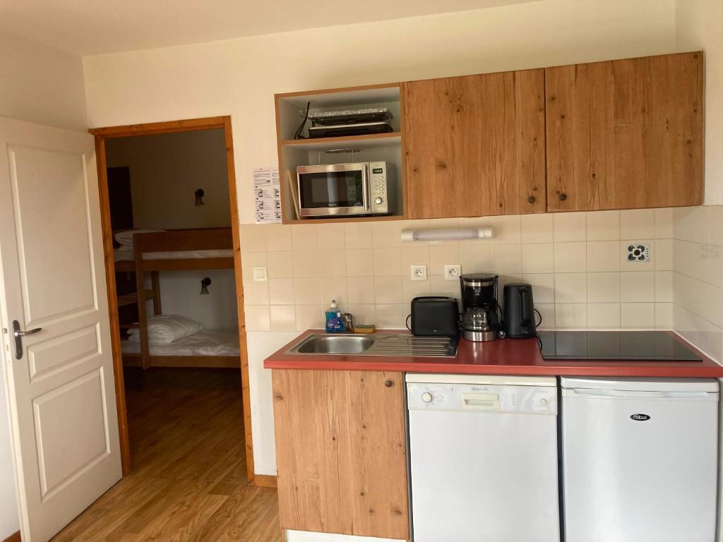 Appartement pied des pistes terrasse wifi et parking appartement pied des pistes 5