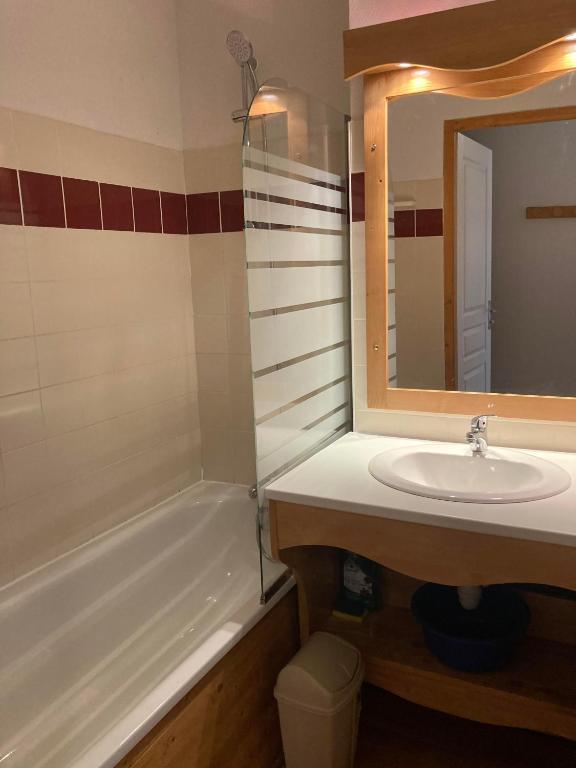 Appartement pied des pistes terrasse wifi et parking appartement pied des pistes 6