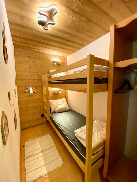 Appartement renove 2 chambres vue pistes parking privatif appartement pied des pistes 1