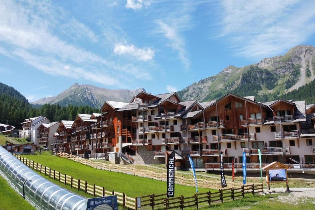 Appartement renove 2 chambres vue pistes parking privatif appartement pied des pistes 5