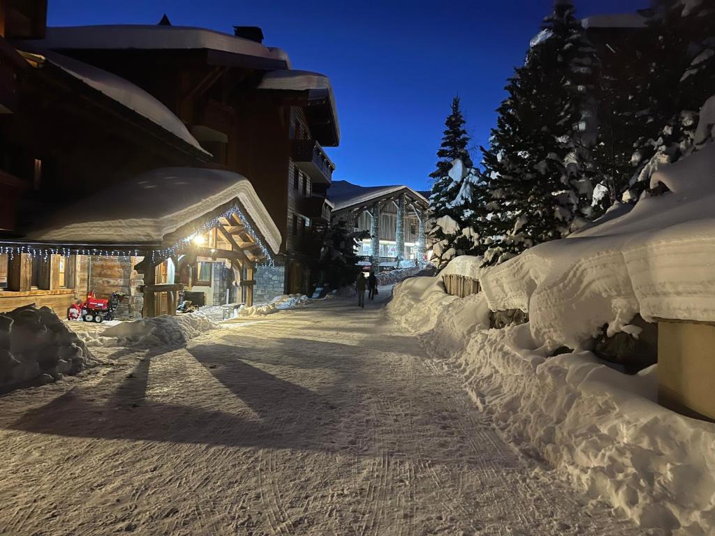 Appartement ski aux pieds dans residence premium piscine sauna hamam appartement pied des pistes 6