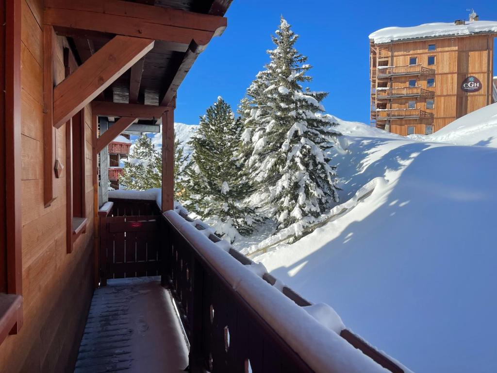 Appartement ski aux pieds dans residence premium piscine sauna hamam appartement pied des pistes 8