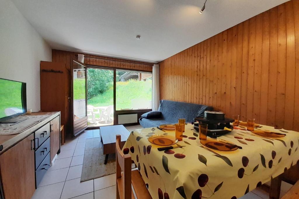 Appartement sur les PISTES pour 6 a La Clusaz appartement pied des pistes 1