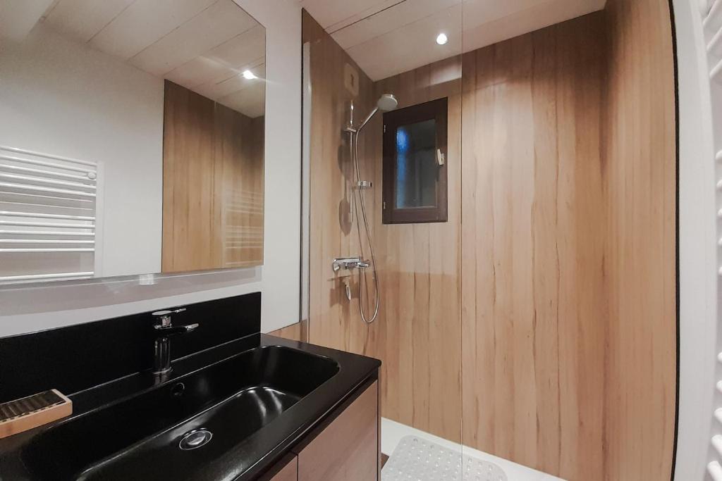 Appartement sur les PISTES pour 6 a La Clusaz appartement pied des pistes 8