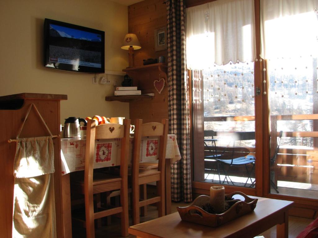 Appt Le Hameau Des Rennes 4 etoiles Pieds des pistes Piscine Interieure Exterieure appartement pied des pistes 4