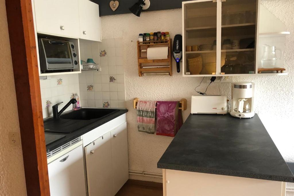 Apt With Balcon Near The Slopes Saint Chaffrey appartement pied des pistes 7