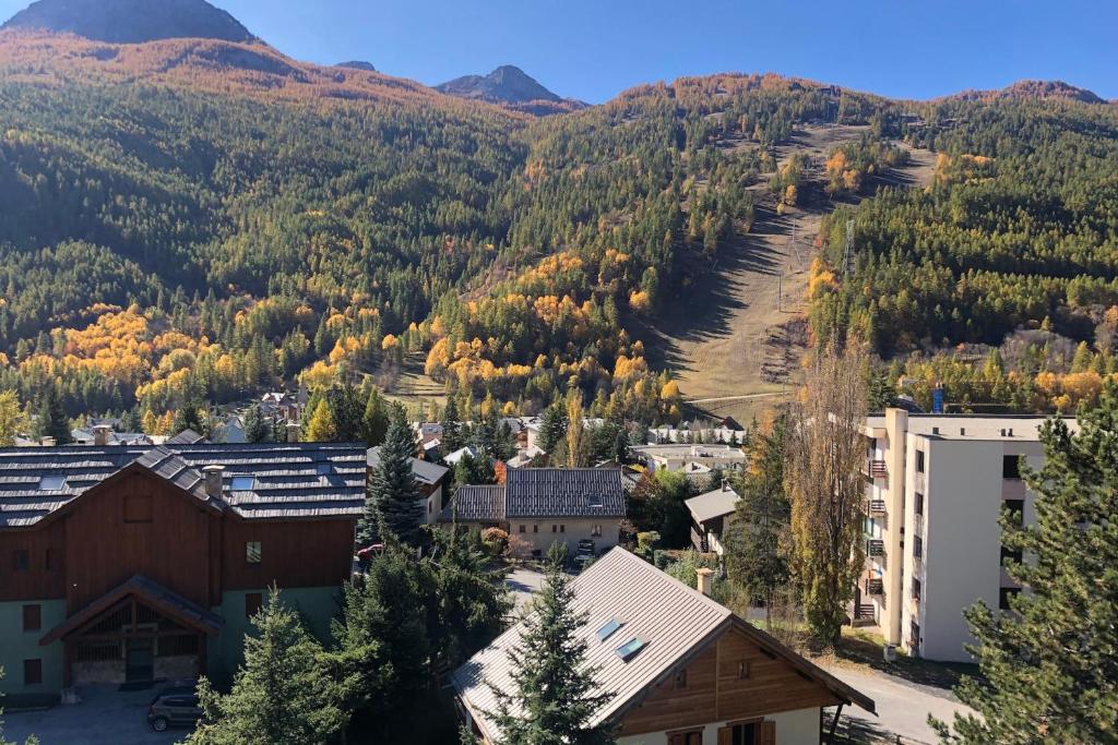Apt With Balcon Near The Slopes Saint Chaffrey appartement pied des pistes