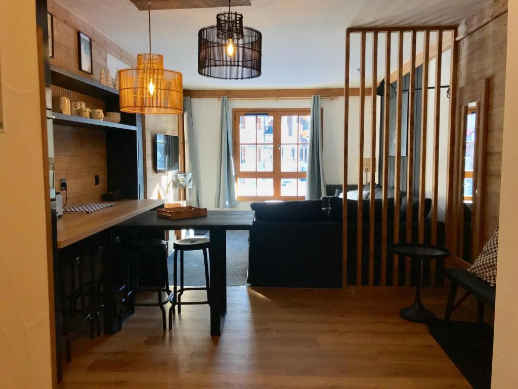 Arc 1950 Appartement 2 chambres Ski in out Grande Terrasse Ensoleillee appartement pied des pistes 17