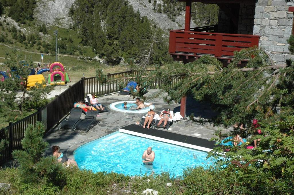 Arc 1950 Appartement 2 chambres Ski in out Grande Terrasse Ensoleillee appartement pied des pistes 3
