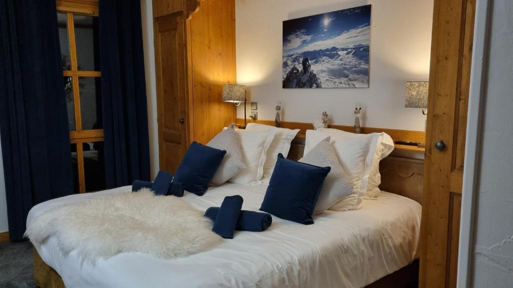 Arc 1950 Appartement de standing Refuge du Montagnard vue incroyable sur le Montblanc skis aux pieds Acces spa et piscine appartement pied des pistes 1