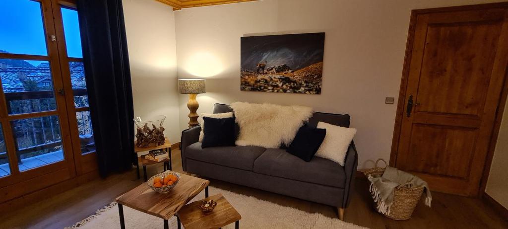 Arc 1950 Appartement de standing Refuge du Montagnard vue incroyable sur le Montblanc skis aux pieds Acces spa et piscine appartement pied des pistes 12