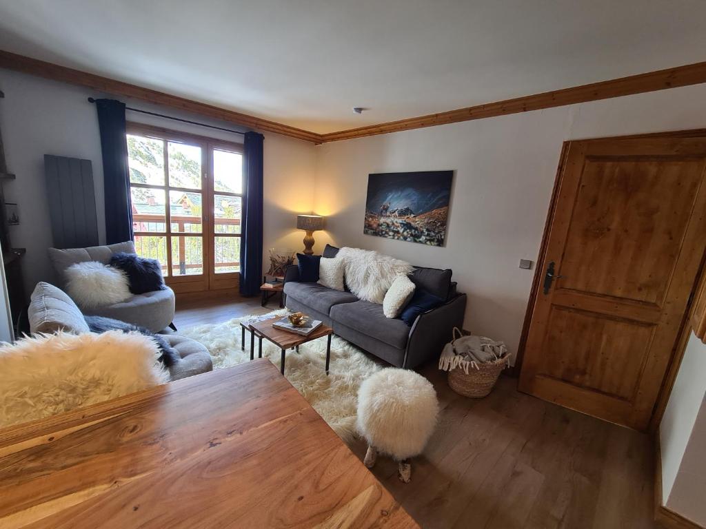 Arc 1950 Appartement de standing Refuge du Montagnard vue incroyable sur le Montblanc skis aux pieds Acces spa et piscine appartement pied des pistes 8