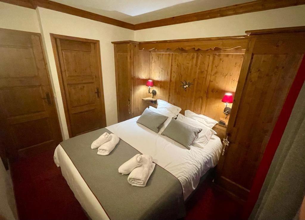 Arc 1950 Appt 2CH 6 pers Res 5 luxe Piscine sauna hamman jacuzzi Classe 5 cristaux Paradiski appartement pied des pistes 13