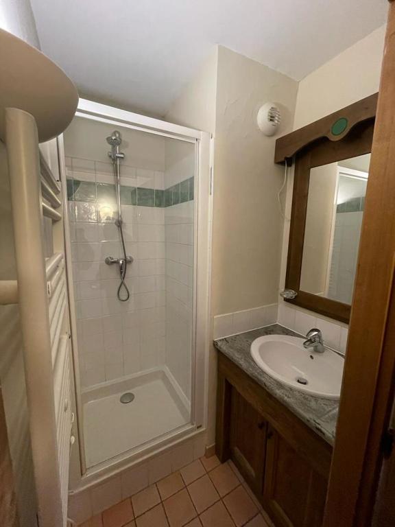 Arc 1950 Appt 2CH 6 pers Res 5 luxe Piscine sauna hamman jacuzzi Classe 5 cristaux Paradiski appartement pied des pistes 17