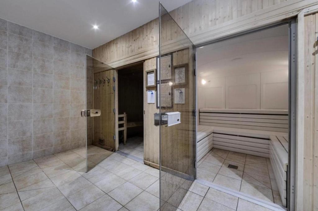 Arc 1950 Appt 2CH 6 pers Res 5 luxe Piscine sauna hamman jacuzzi Classe 5 cristaux Paradiski appartement pied des pistes 2