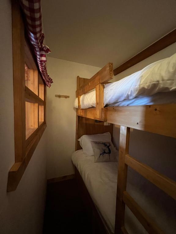 Arc 1950 Auberge Jerome 4 a 6p 1 chambre et 1 coin montagne separe appartement pied des pistes 7
