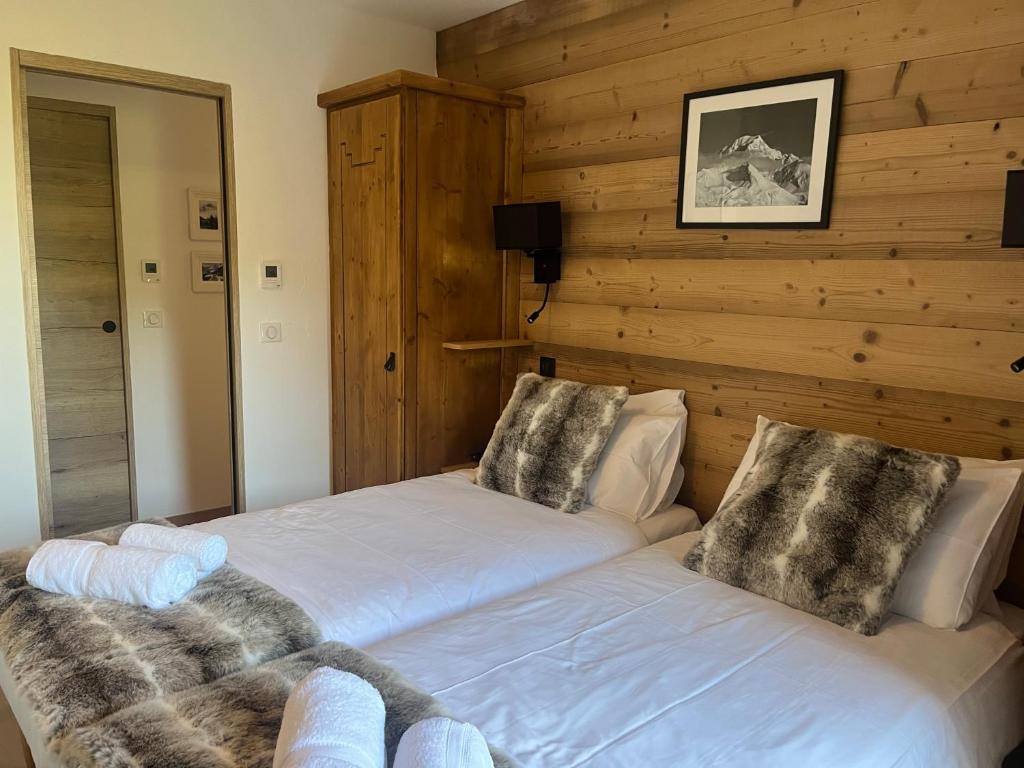 Arc 1950 Ski in Ski out and Spa Newly refurbished 153 Sources De Marie 2 bedroom 2 bathroom Sleeps 4 6 Mont Blanc view from every window Free WiFi appartement pied des pistes 18