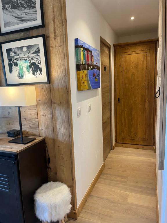 Arc 1950 Ski in Ski out and Spa Newly refurbished 153 Sources De Marie 2 bedroom 2 bathroom Sleeps 4 6 Mont Blanc view from every window Free WiFi appartement pied des pistes 9