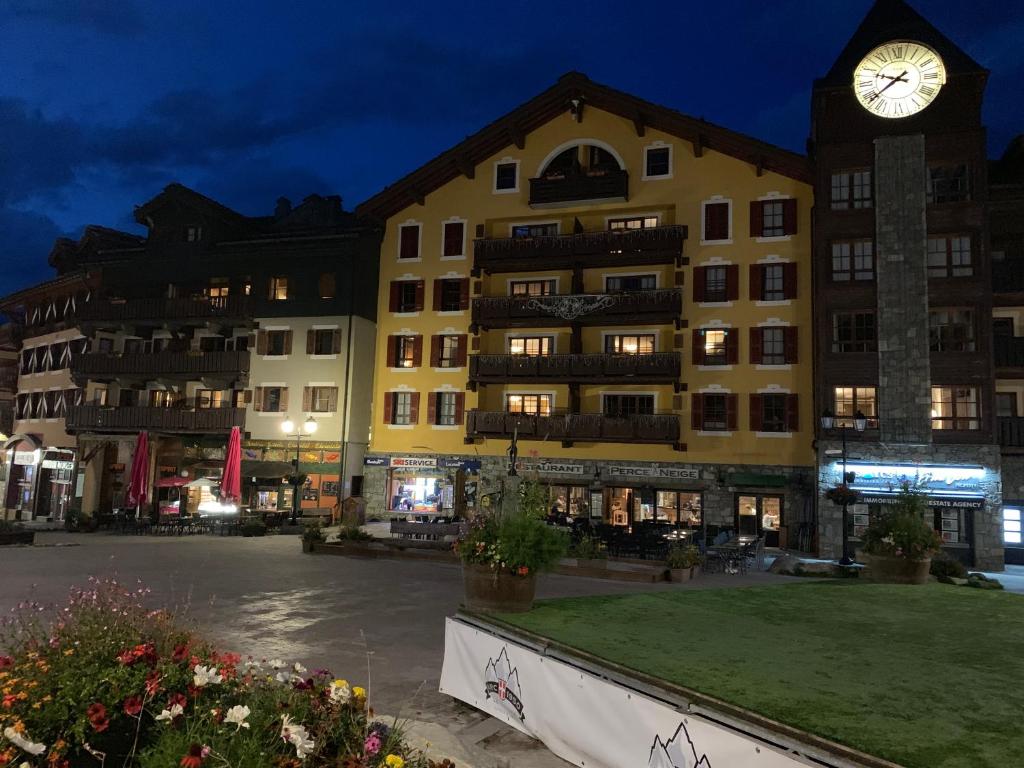 Arc 1950 aux pieds des pistes appartement pied des pistes 19