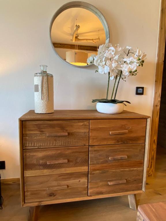 Arcs 1950 Appartement Luxe type chalet 5 a 7 personnes Vue imprenable sur le Montblanc skis aux pieds appartement pied des pistes 18