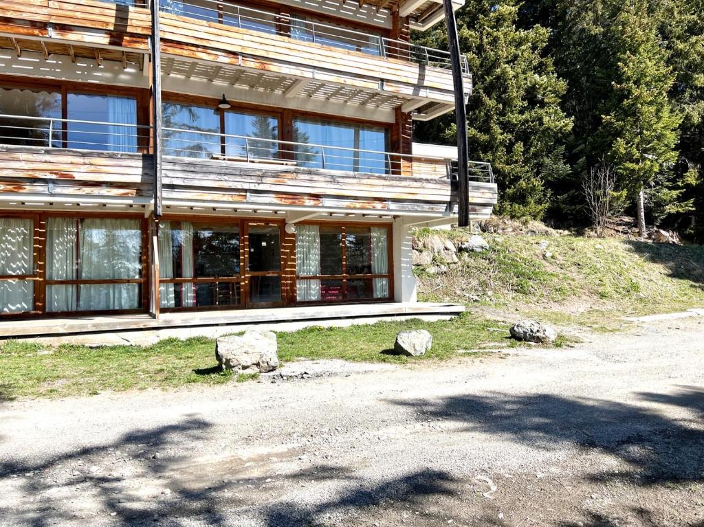 appartement au pied des pistes Au pays des marmottes Appartement 6 personnes plein sud sans vis à vis avec terrasse