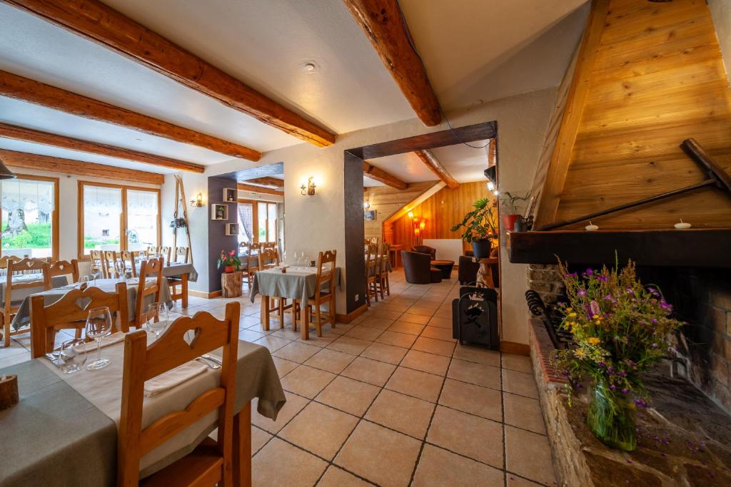 Auberge des Montauds Hotel Restaurant hotel pied des pistes 12