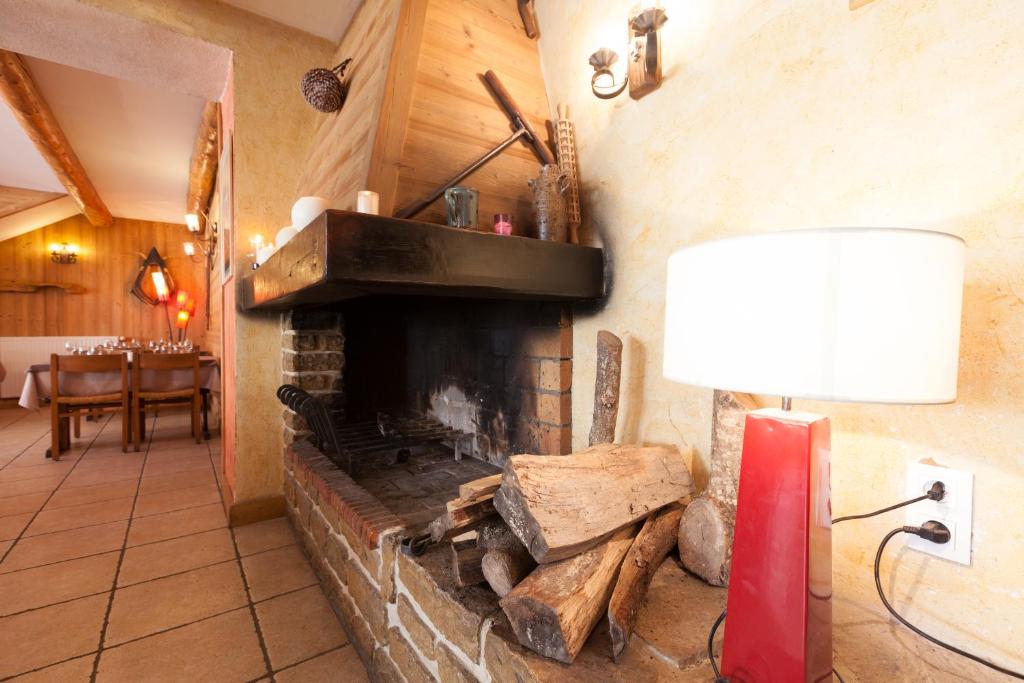 Auberge des Montauds Hotel Restaurant hotel pied des pistes 16